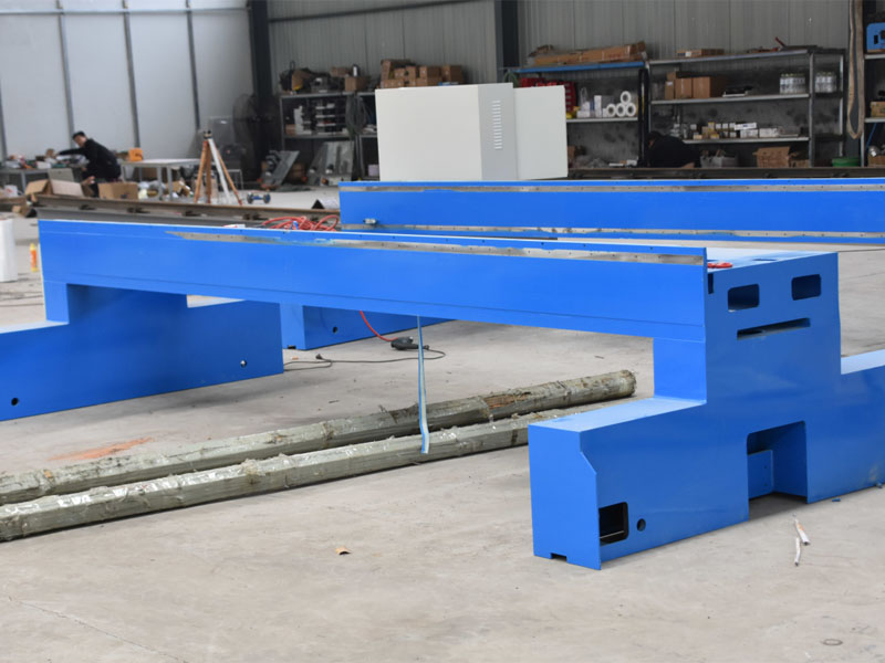 龍門式數(shù)控切割機(jī) 龍門式數(shù)控切割機(jī)