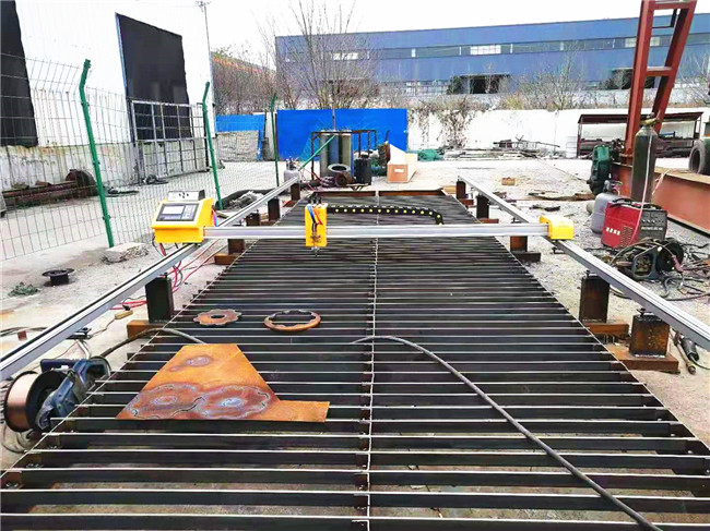 小龍門(mén)式等離子火焰切割機(jī)07