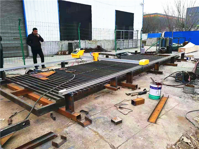 小龍門(mén)式等離子火焰切割機(jī)01